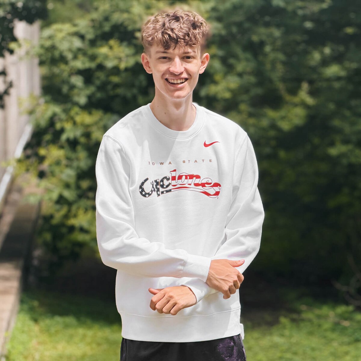 Nike Patriotic Script SU26 White Crewneck Sweatshirt